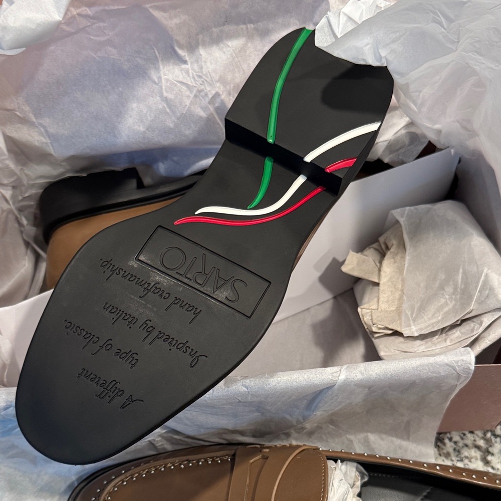 SARTO By Franco Sarto Brown Loafers - Picture 4 of 9